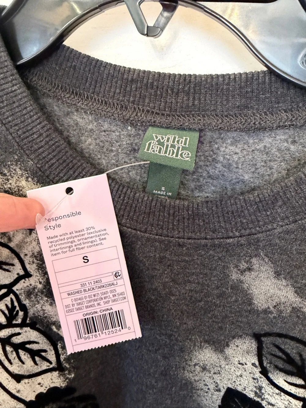 Wild Fable Heathered Dark Gray Sweatershirt With Black Velvet Embellishment - Picture 2 of 8